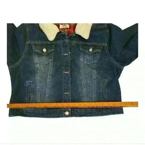 LEI Women's Denim Jacket M Blue Sherpa Collar Plaid Lining Casual - Picture 4 of 5